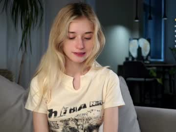 girl
        taitehambelton cam image #5091679