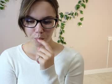 girl
        teresabriggs cam image #2413623