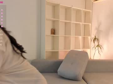 girl
        averieparrish cam image #2911104