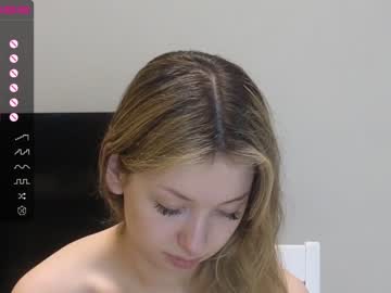 girl
        evafrancis cam image #1834764