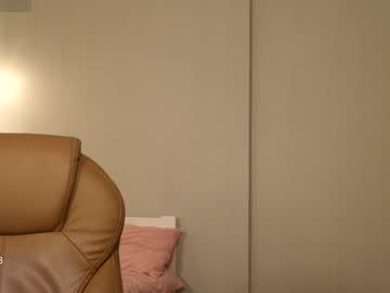 girl
        ronny_ponny cam image #5210090