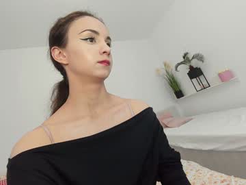 girl
        ehotlovea cam image #7031058