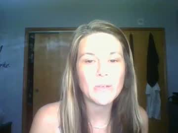 girl
        juicyfruit71068 cam image #2174197