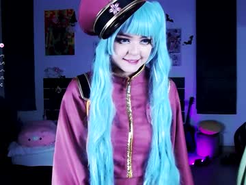 girl
        madnessalise cam image #2804116