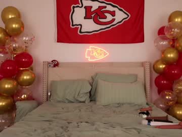 couple
        ari_lovexo cam image #6103047