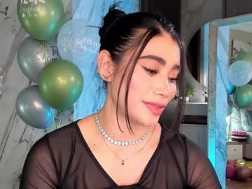girl
        abie_owen cam image #3875546