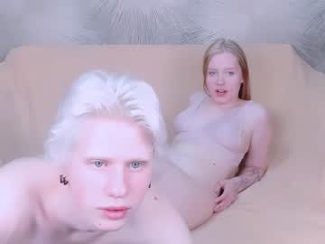 couple
        luckycouple_ cam image #3759566
