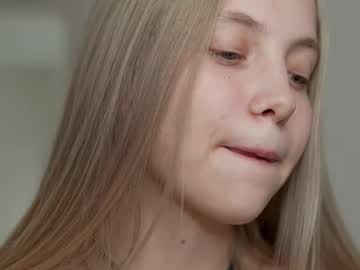 girl
        appr0ved cam image #6129947