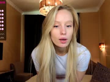 girl
        callme_star cam image #1797415