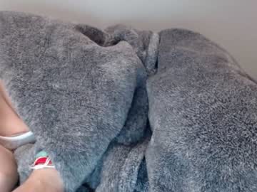 girl
        london_tipton cam image #2808184
