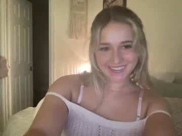 girl
        stellaraexox cam image #5887532