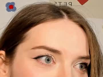 girl
        thisisamelia cam image #6562436