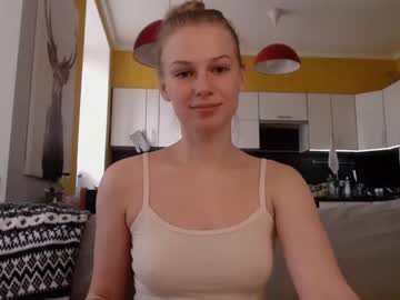 girl
        magic_couple13 cam image #1179581