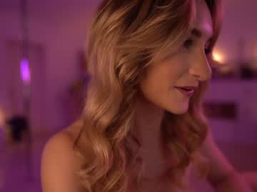 girl
        hannahjames710 cam image #1588950