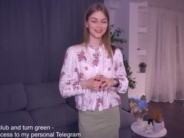 girl
        ardithcavell cam image #3990987