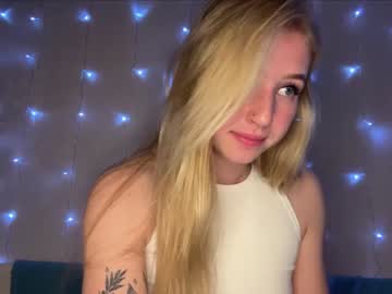 girl
        deardaria cam image #1354452