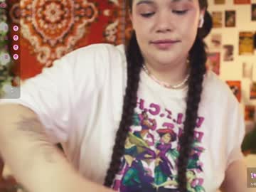 girl
        chery_lady22 cam image #6600577