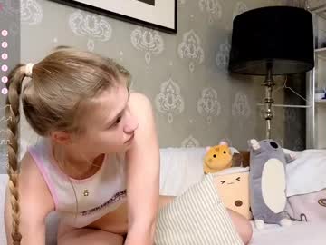 girl
        cute_fox_girl cam image #6249351