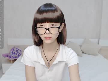 girl
        little_yena cam image #2949776