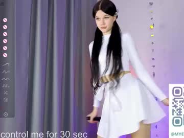 girl
        lynaleex cam image #6218317