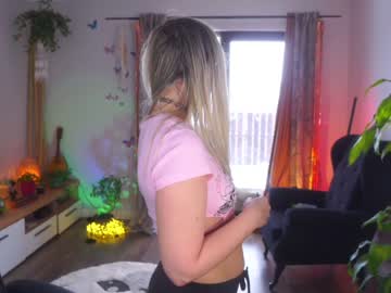 girl
        juicyandthepussyblvd cam image #791024