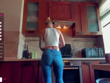 girl
        _mari_ cam image #1287227