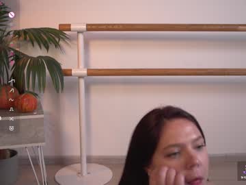 girl
        mycutekira cam image #5538661