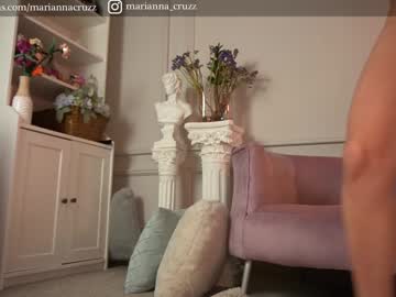 girl
        mariannacruzz cam image #4465122