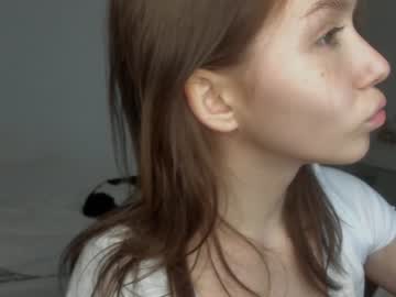 girl
        vivienne_westwoood cam image #1743696