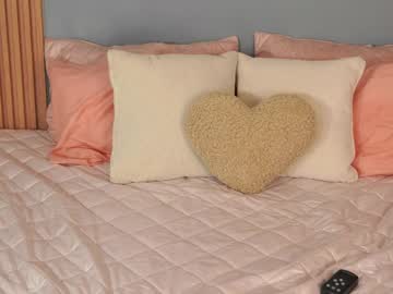 girl
        ashley_ospino cam image #6787670