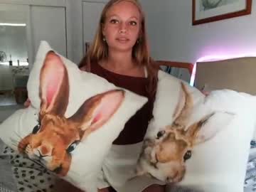 girl
        lexifever cam image #4903555