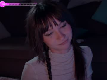 girl
        chaturbatable cam image #4105265
