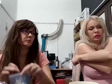 girl
        cheatinwife cam image #298863