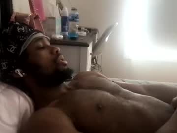 couple
        skyanddion cam image #1122572