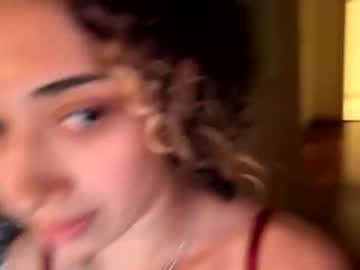 girl
        texastati cam image #3942063