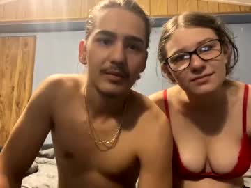 couple Live Cam Girls Love To Strip Naked For Their Viewers with ykwho145