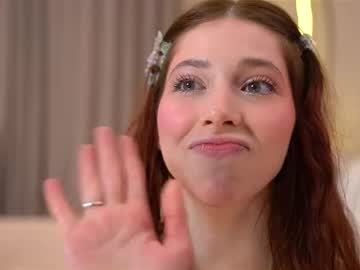 girl
        happyvivy cam image #6703913