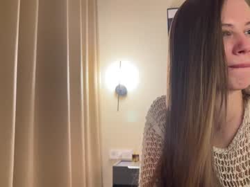 girl
        kiramystery cam image #5635990