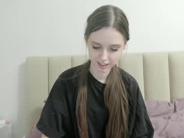 girl
        hellybieber cam image #5690613