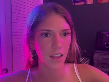 girl
        oliviahansleyy cam image #5114573
