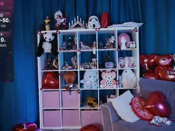 girl
        madnessalise cam image #6137733