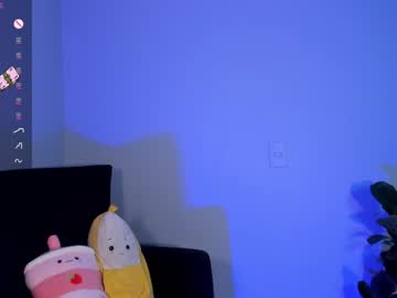 girl
        scarlett1_ cam image #5616475
