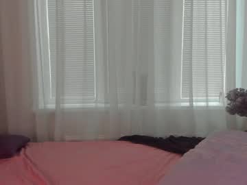 girl
        angelina_new cam image #2059886