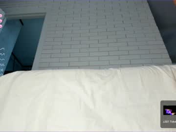 girl
        sweetfox_365 cam image #2484209