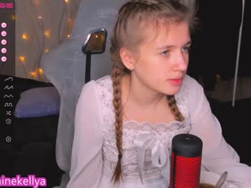 girl
        kylie_mine cam image #630696