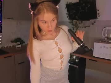 girl Live Cam Girls Love To Strip Naked For Their Viewers with kattyrose6