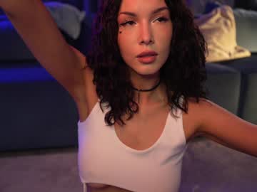 girl
        sophia_lean cam image #5219504