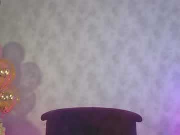 girl
        angelina_new cam image #3059389