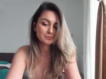 girl
        epicfu cam image #1854924