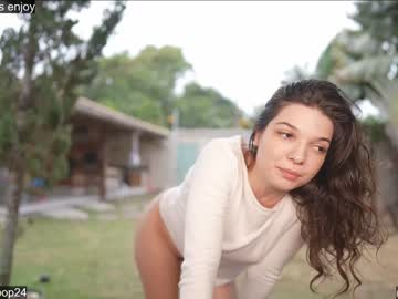 girl
        loollypop24 cam image #2596427
